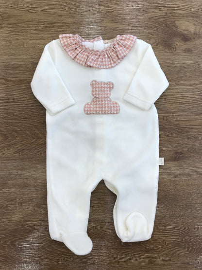 Tutina Baby Gi in ciniglia panna con rusche e orsetto a quadretti