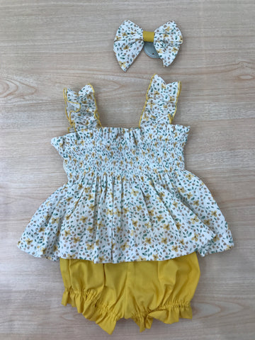 Completo Belan due pezzi casacca con bretelle a fiori con rusche sul corpetto con culotte abbinata