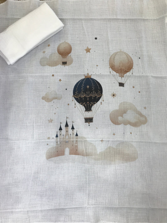 Mussole Sofija in cotone panna con mongolfiere