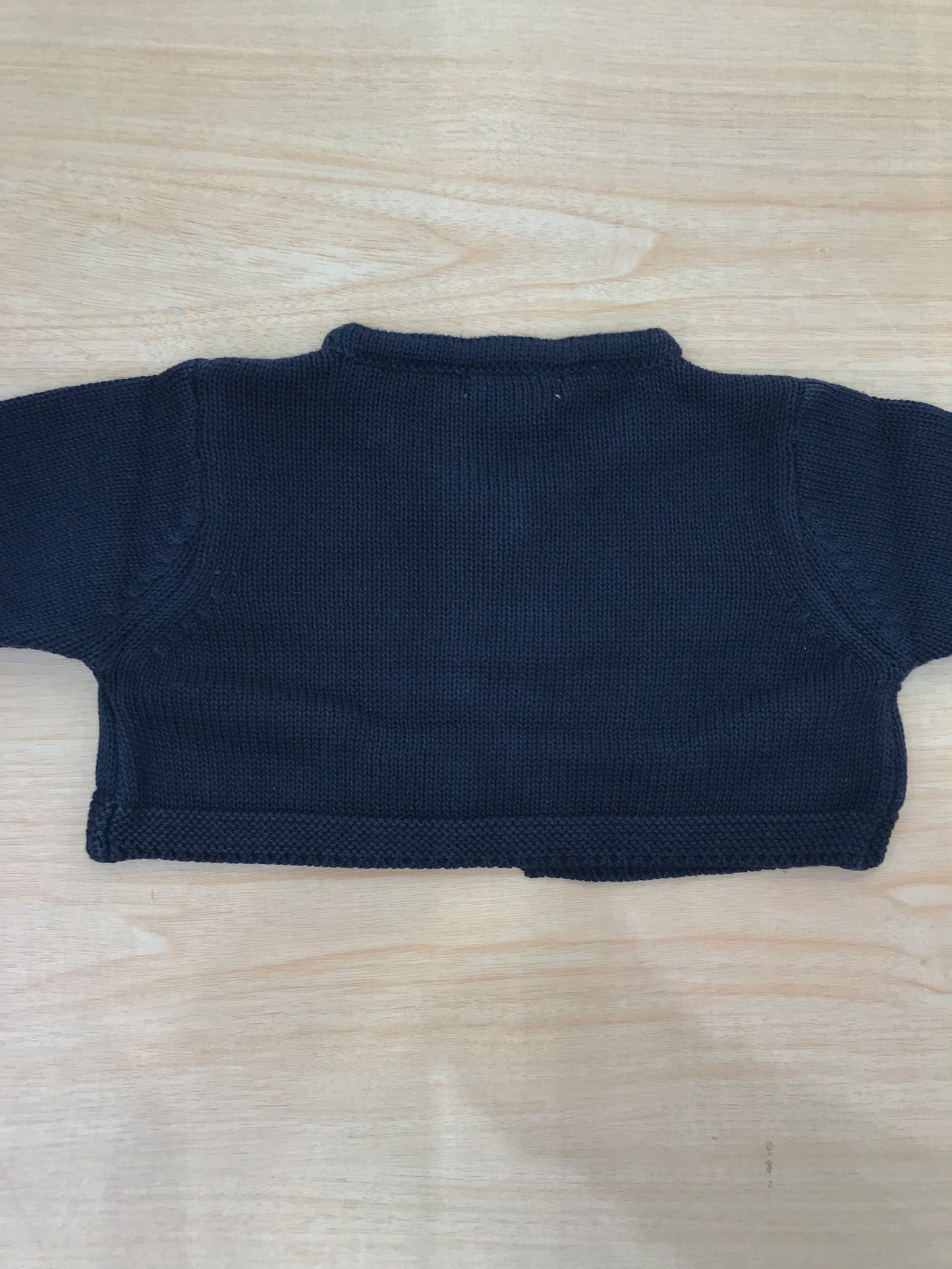Cardigan Laranjinha in filo di cotone blu scuro con piccolo bottoncino