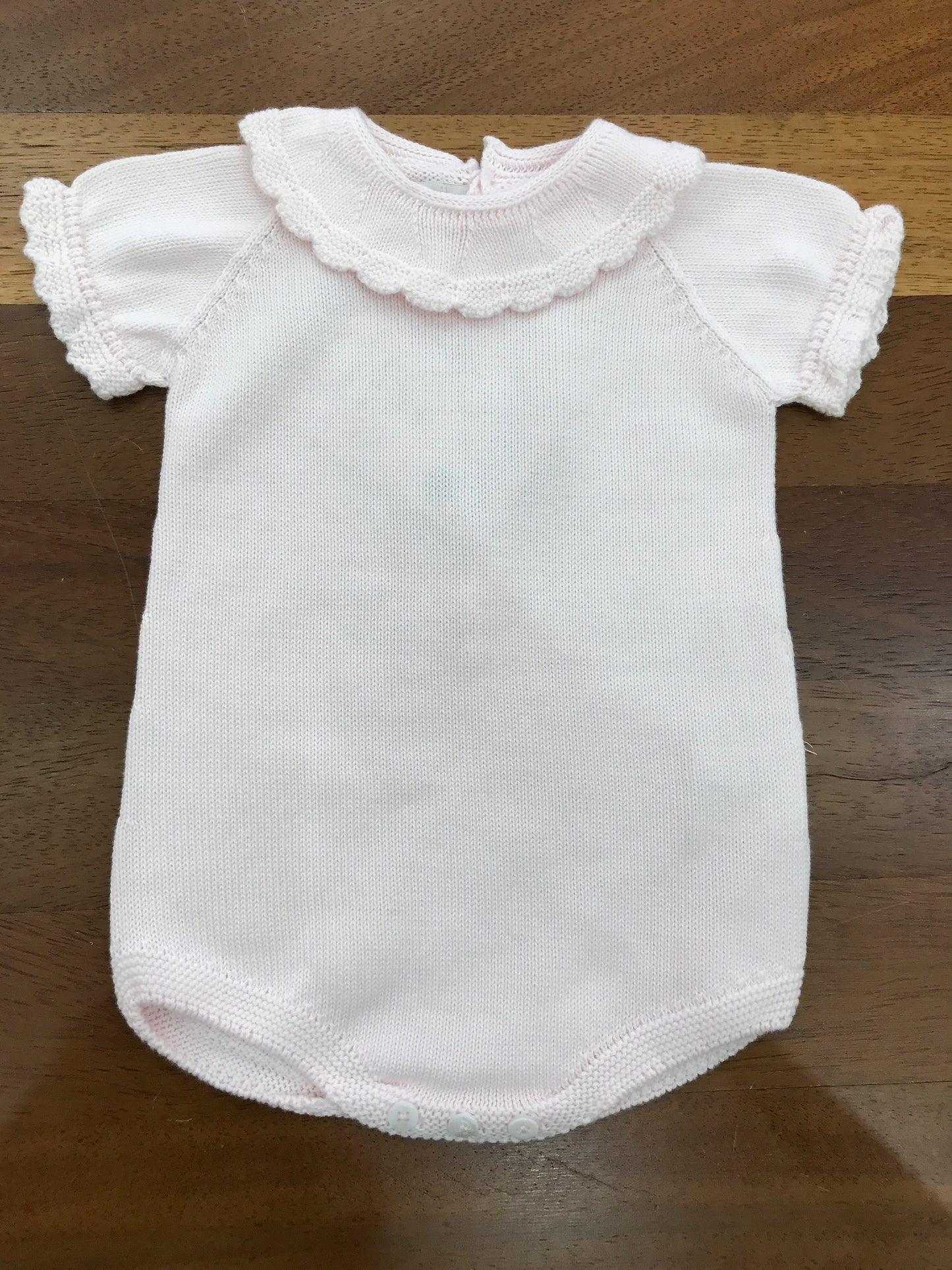 Pagliaccetto PCS mezza manica in filo rosa con collo con rusche