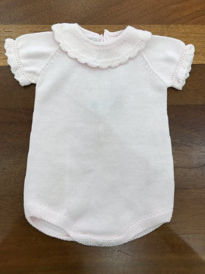 Pagliaccetto PCS mezza manica in filo rosa con collo con rusche