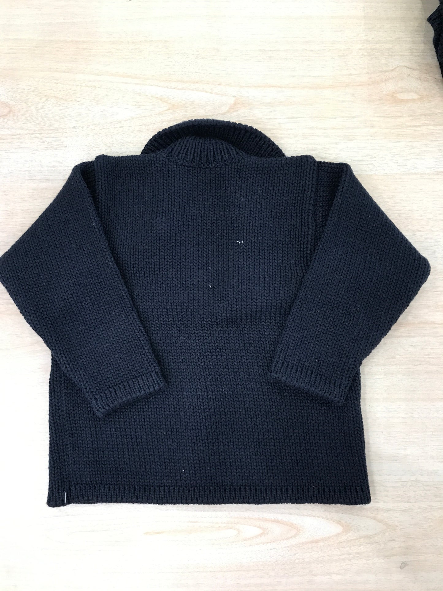 Cardigan Colibrì in filo di cotone blu scuro con bottoncini sul davanti