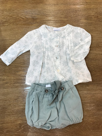 Completo Laranjinha camicia manica lunga con fiorellini verdi e culotte in velluto a coste verde con laccio
