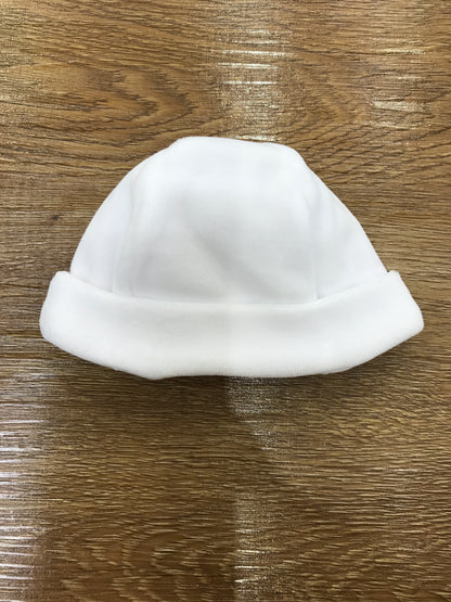 Cappello Baby Gi in ciniglia bianco con risvolto e cavallo a dondolo