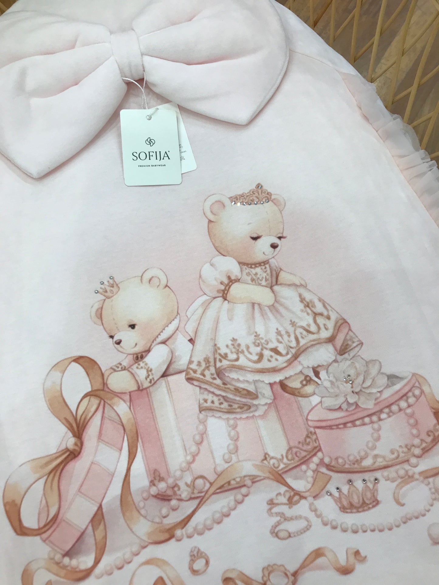 Coperta Sofija in ciniglia imbottita rosa con tulle fiocco ed orsetti sul davanti