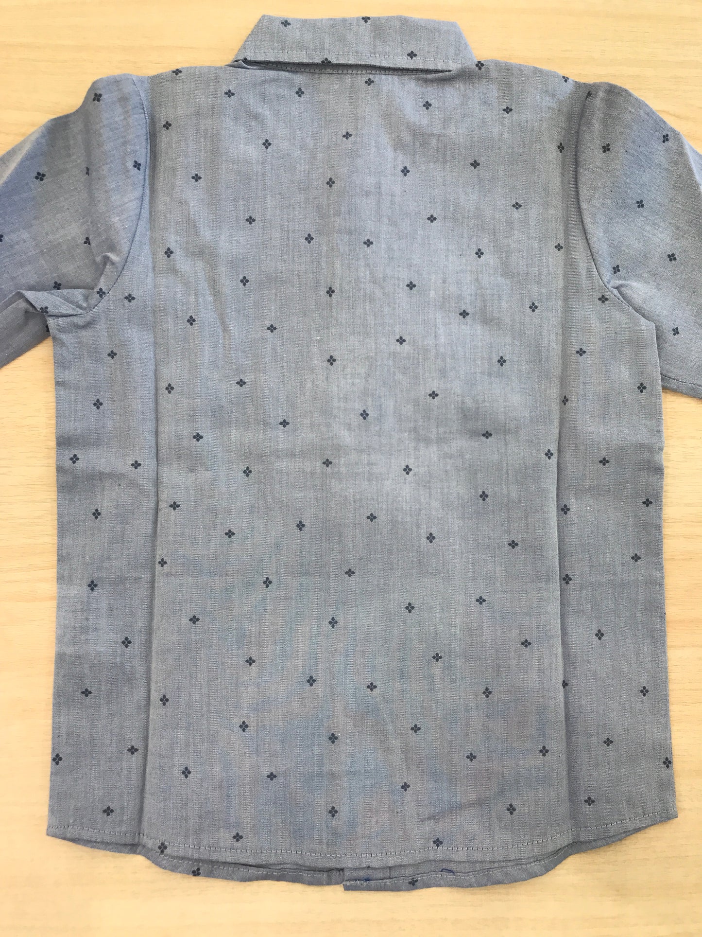 Camicia Jo Milano in cotone celeste con fiorellini blu manica lunga