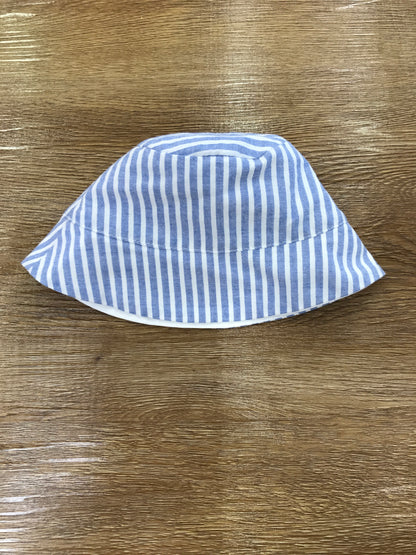Cappello Pepecè in cotone a righe bianche e celesti
