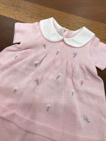 Completo Baby Lord in filo rosa due pezzi mezza manica con fiorellini ricamati sul davanti