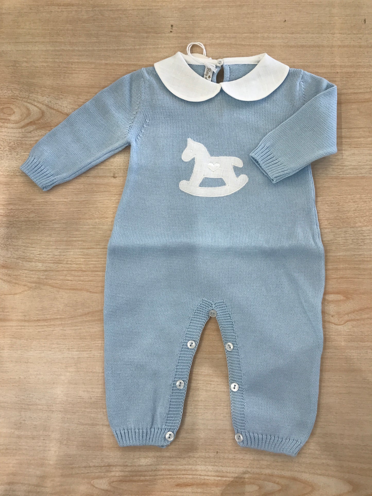 Tutina Baby lord in filo manica lunga gamba lunga con colletto bianco con cavallo a dondolo bianco sul davanti