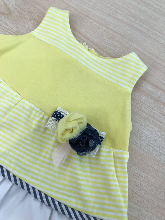 Abito Diva in cotone smanicato giallo con rusche in bianco giallo chiaro con fiori