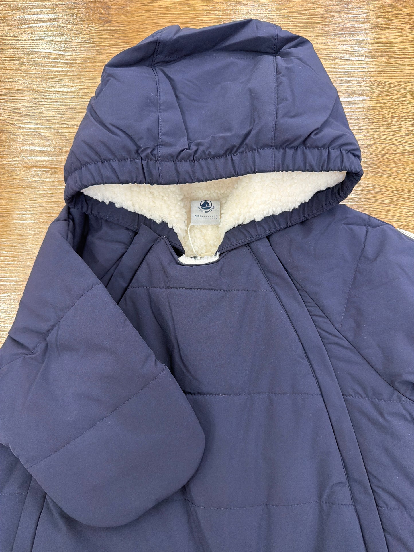 Eskimo Petit Bateau blu scuro con cappuccio e guantini con pelliccia interna