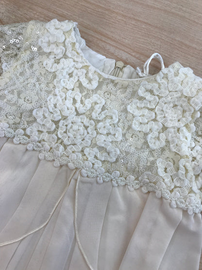 Abito Nanan con corpetto lavorato con applicazione di paillettes con gonna velata