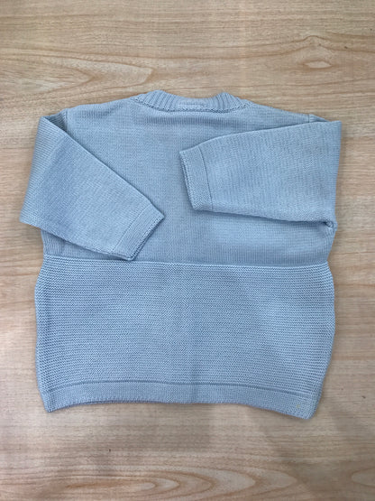 Cardigan Bebè di Almy in filo celeste con bottoncini e ricami sul davanti