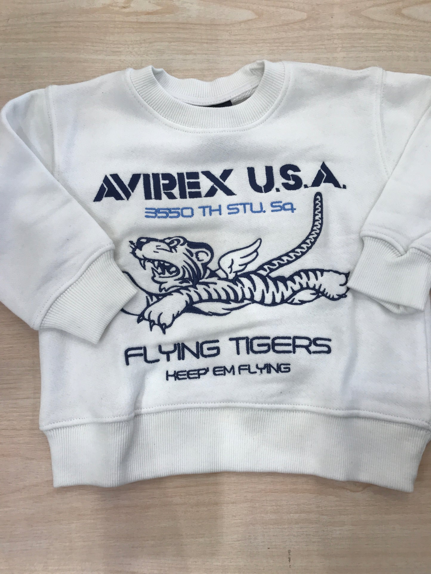 Felpa Avirex in cotone bianca manica lunga con disegno ricamato sul davanti