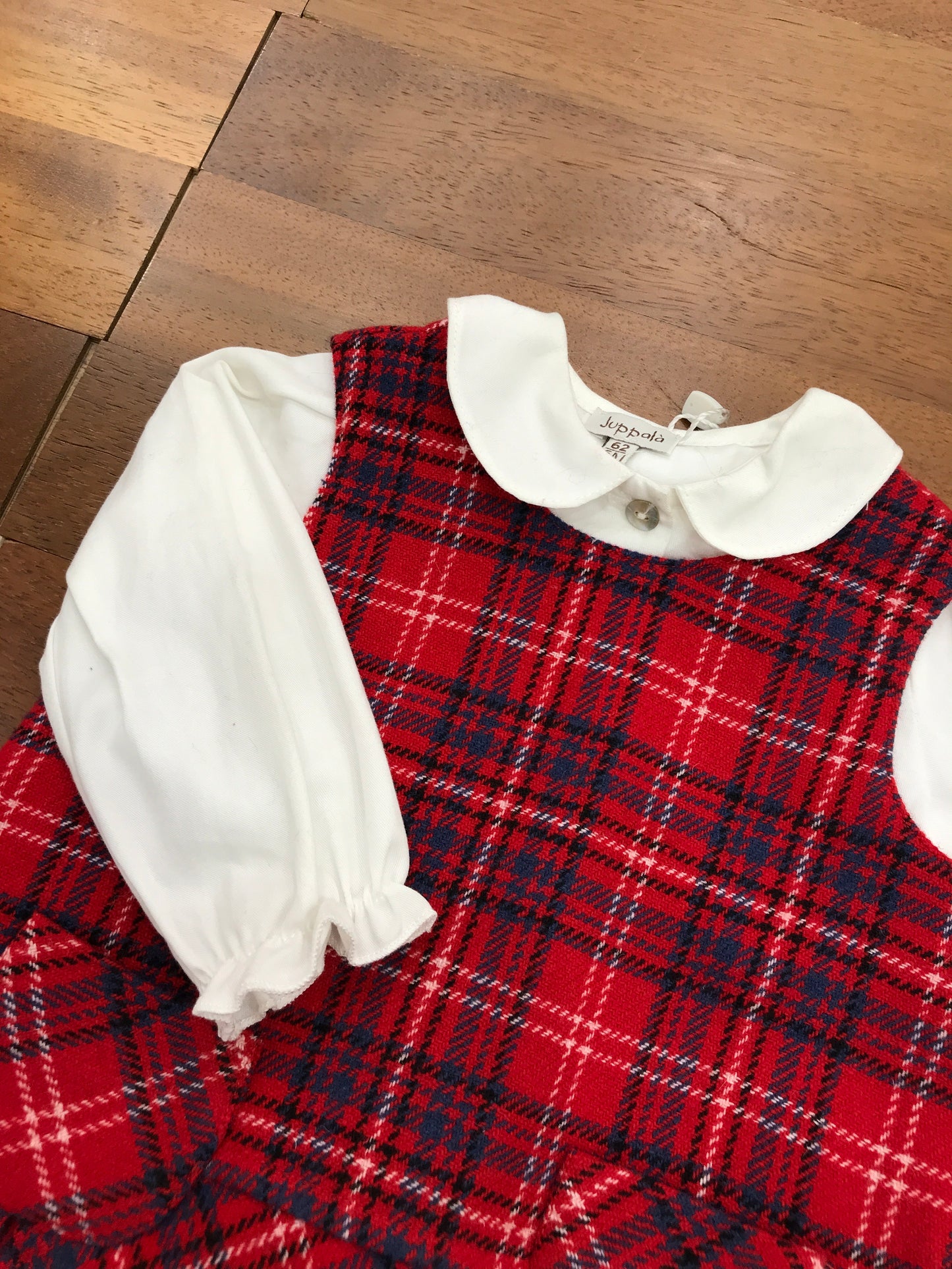 Abitino Juppolà scozzese rosso in caldo cotone con camicia bianca manica lunga caldo cotone