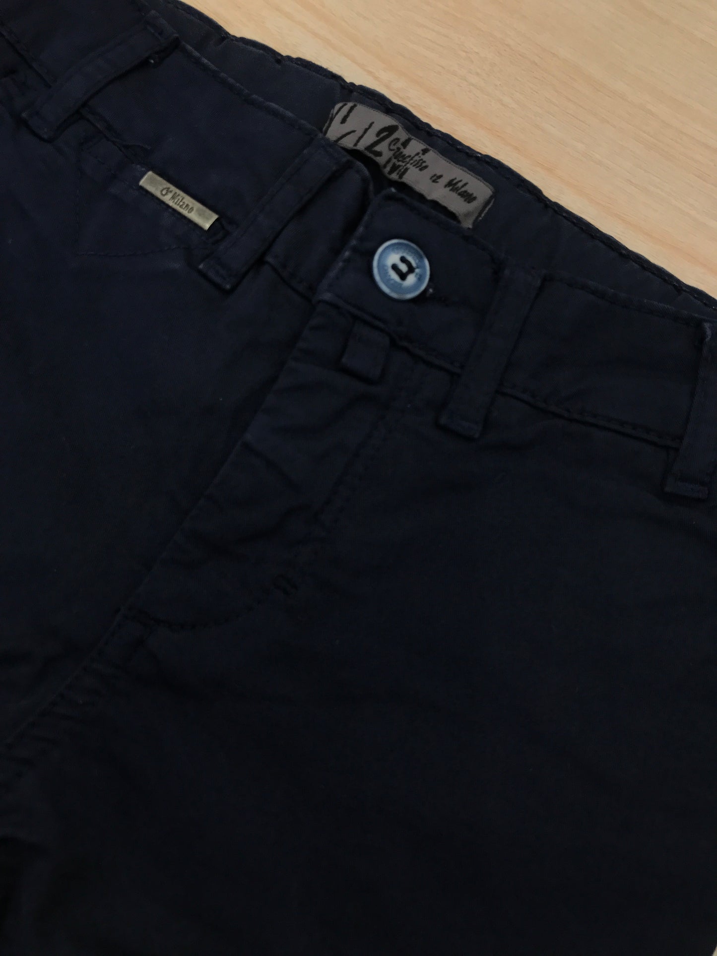 Pantalone Croce Fisso Milano in cotone blu scuro con tasche sul davanti e sul retro