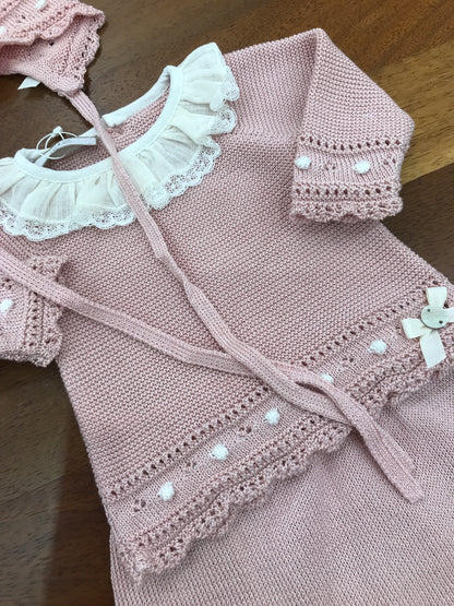 Completino Paz Rodriguez in filo due pezzi con pois bianchi con lavorazione in maglia dettagli traforati con collo con rusche bianca