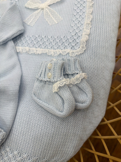 Coordinato nascita Colibrì in filo celeste con lavorazione id punto smock rusche e valancienne