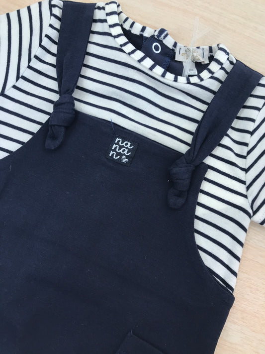 Pagliaccetto Nanan in cotone salopette blu con bretelle e t-shirt a righe bianche e blu