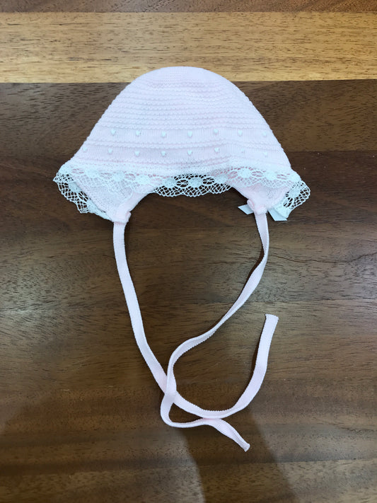 Cuffia Paz Rodriguez in filo rosa con lavorazione con pois bianchi con merletto ricamato al bordo