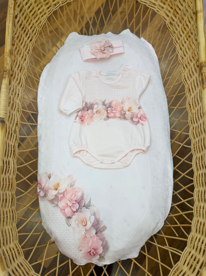 Coordinato nascita Sofija in caldo cotone rosa con camelie