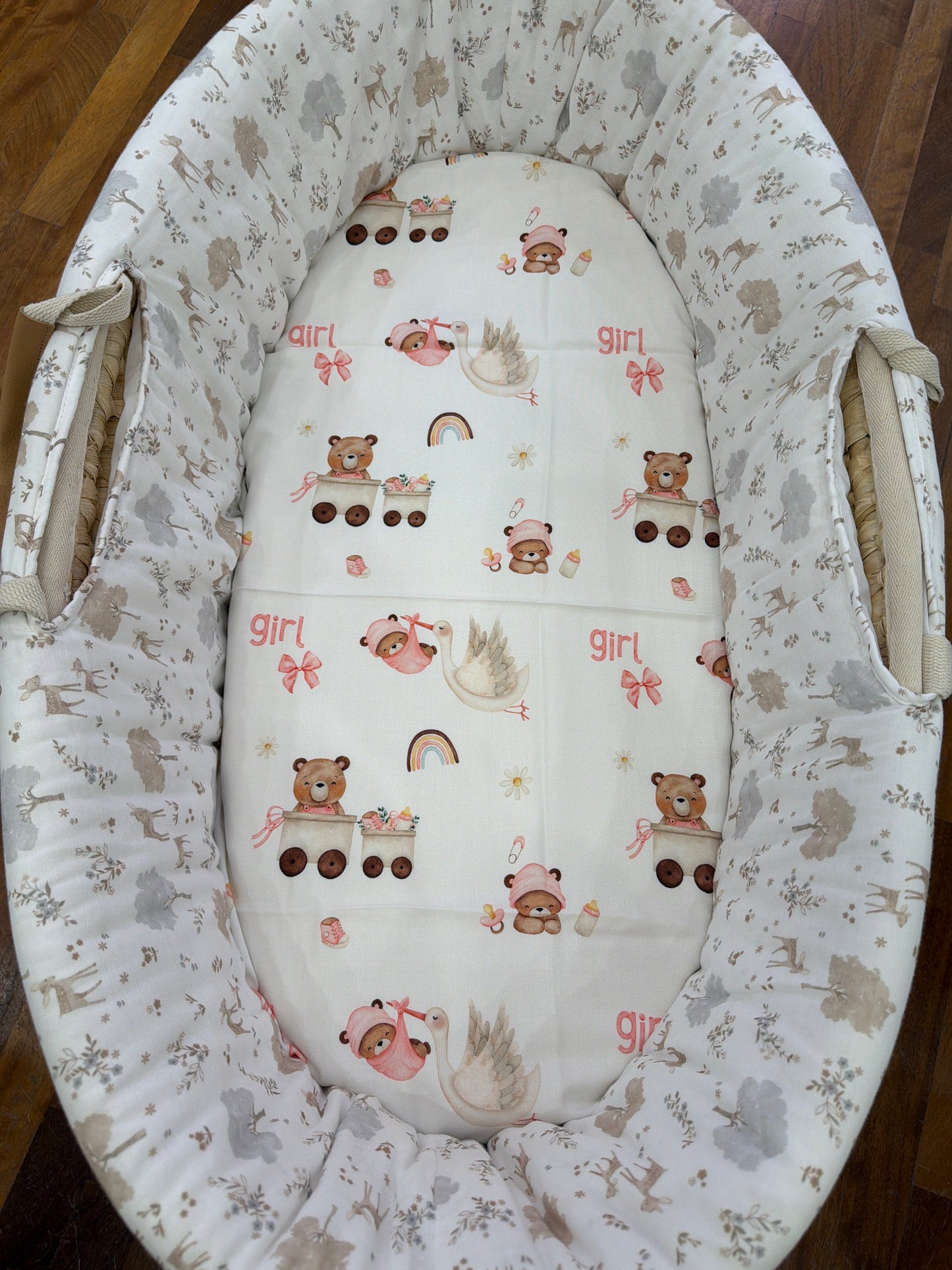Mussola Nannafrufrù in cotone di bamboo fondo panna con piccoli animaletti e decori rosa