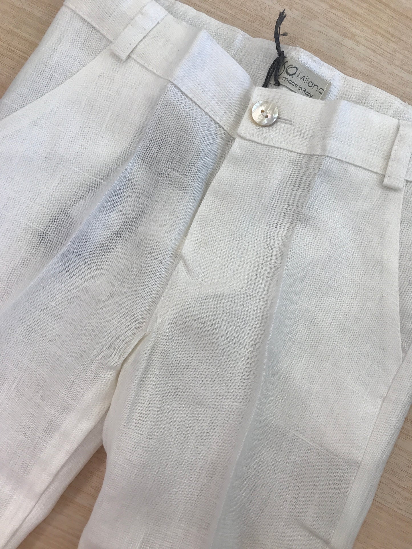 Pantalone Jo Milano in lino lungo bianco con tasche sul davanti