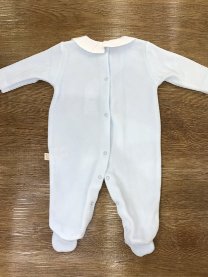 Tutina Baby Gi in ciniglia celeste intera con collo tondo smerlato bianco e fiocchetto celeste ricamato