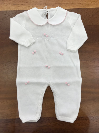 Tutina Baby Lord in filo manica lunga bianca con collo tondo con rose rosa lavorate a mano