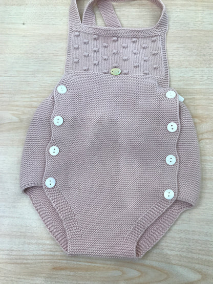 Pagliaccetto Martin Aranda in filo rosa antico con bretelle con corpetto con pois in rilievo