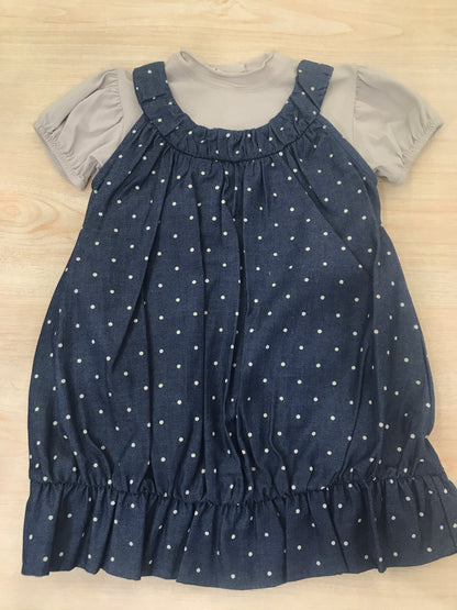 Abito Coccodè in cotone smanicato con rusche con pois bianchi con t-shirt tortora mezza manica