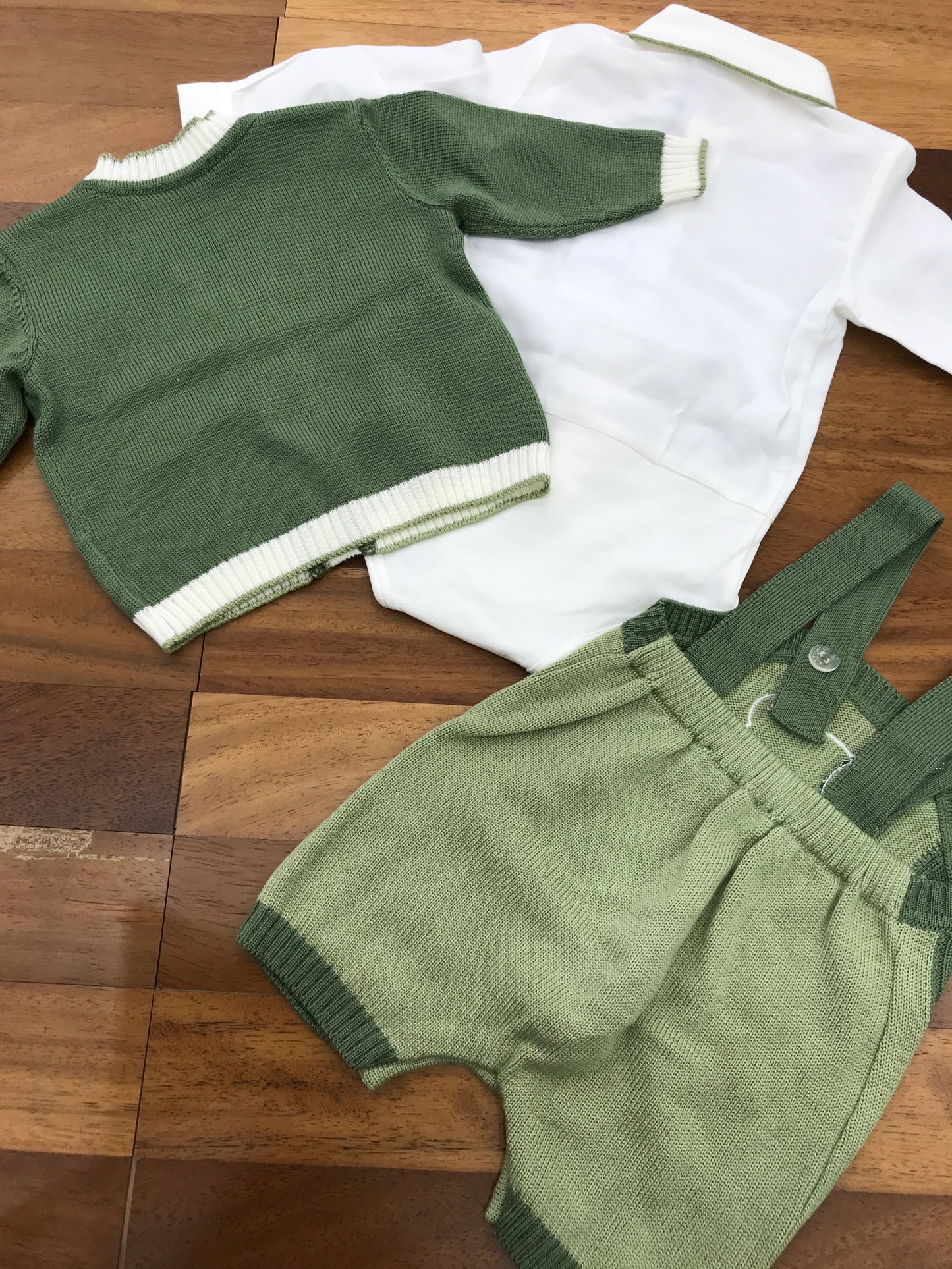 Tutina colori chiari