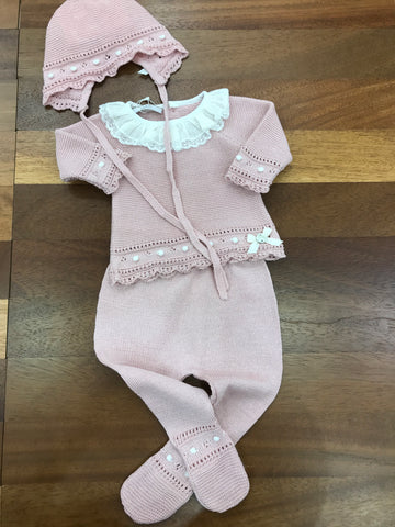 Completino Paz Rodriguez in filo due pezzi con pois bianchi con lavorazione in maglia dettagli traforati con collo con rusche bianca