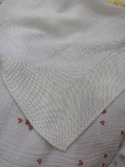 Coperta Baby Lord in filo bianca con passanastro e cuori gialli