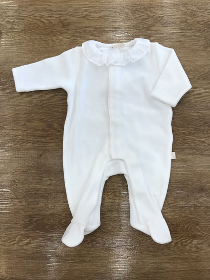 Tutina Baby Gi panna intera in ciniglia con ali sul retro e rusche al colletto