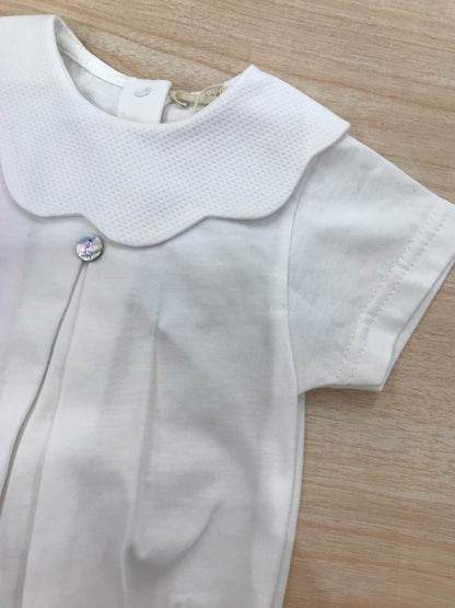 Pagliaccetto Baby Gi in cotone mezza manica con collo smerlato con rusche in piquet
