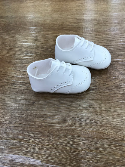 Scarpe Paz Rodriguez in pelle con lacci e dettagli sulla punta