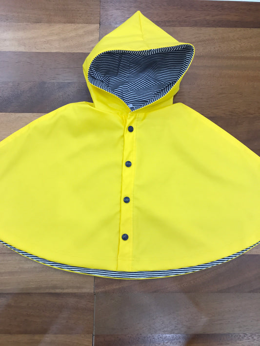 Mantella Impermeabile Petit Bateau gialla con interno a righe di cotone bianche e blu