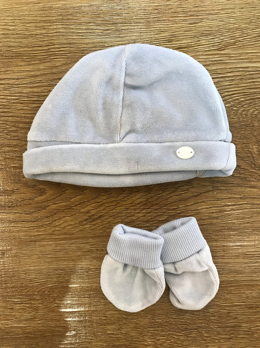 Cappello con muffole Martin Aranda in ciniglia celeste polvere