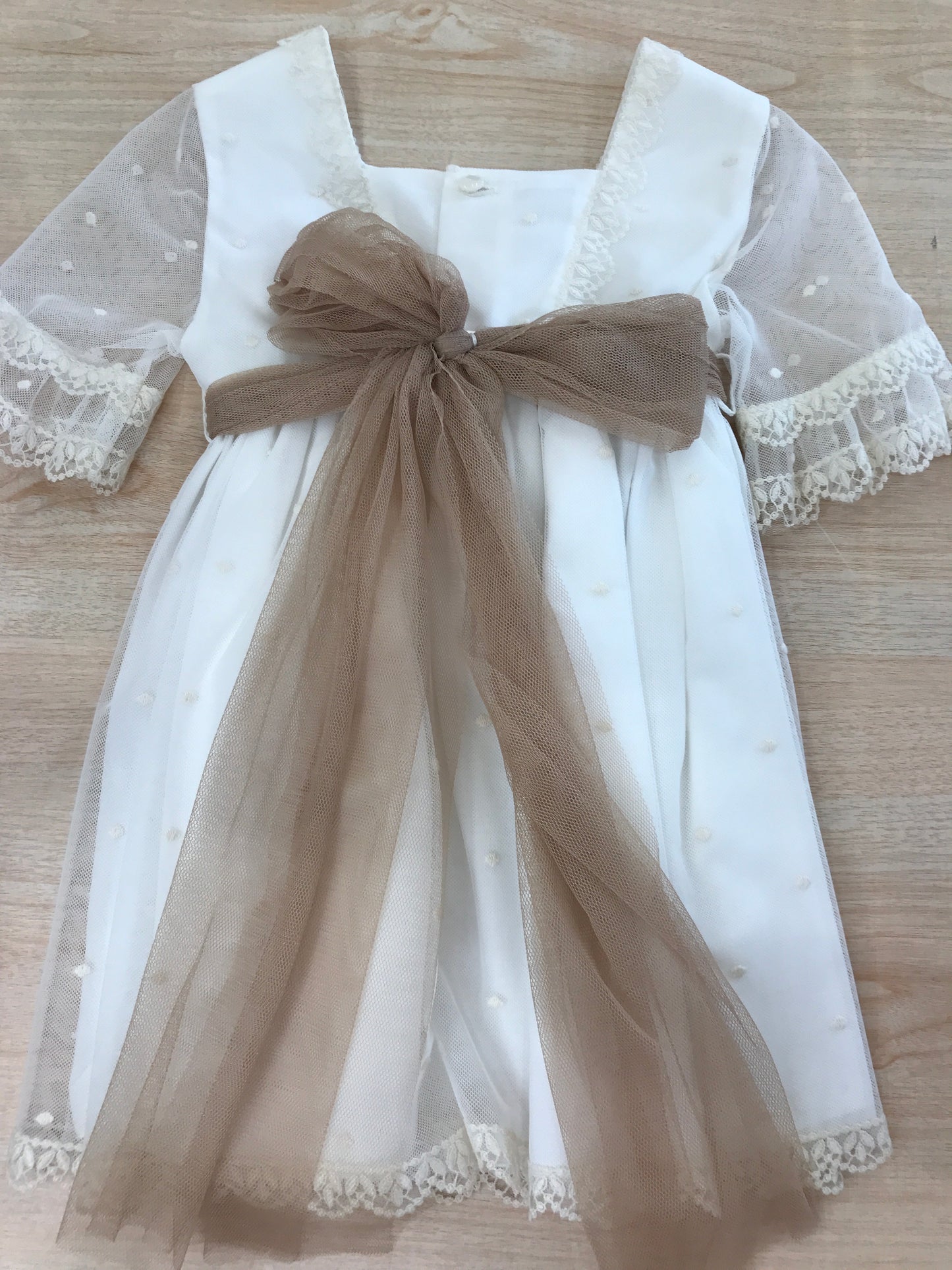 Abito Paz Rodriguez in cotone con tulle con manica velata con rifiniture in pizzo con fascia in vita con fiori