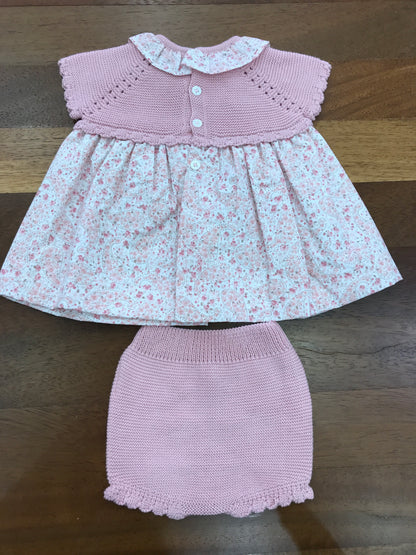 Completo PCS in filo due pezzi abitino con corpetto rosa mezza manica decori floreali con culotte abbinata