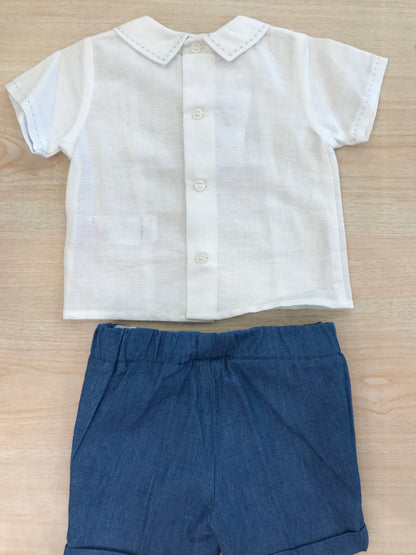 Completo Paz Rodriguez camicia mezza manica con ricami celesti con bermuda blu corto