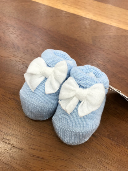 Babbucce Baby Lord in filo celesti con risvolto con fiocco bianco sul davanti