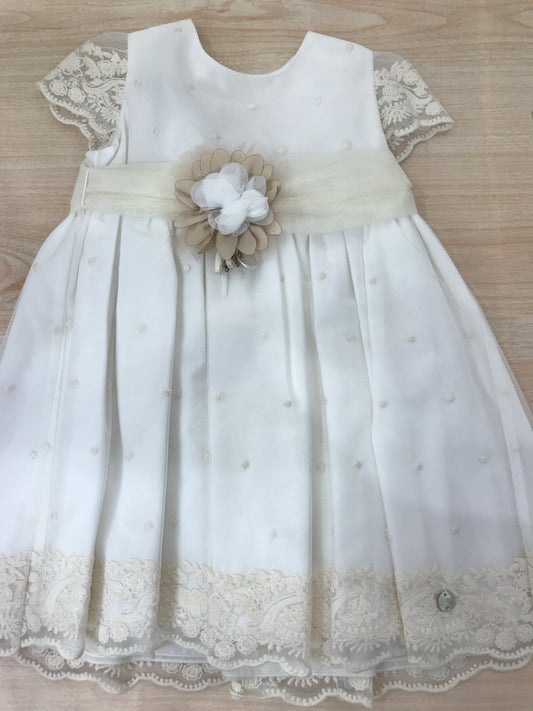 Abito Paz Rodriguez in cotone con strato in tulle smanicato con rusche rifinito in pizzo con fascia in vita con fiore