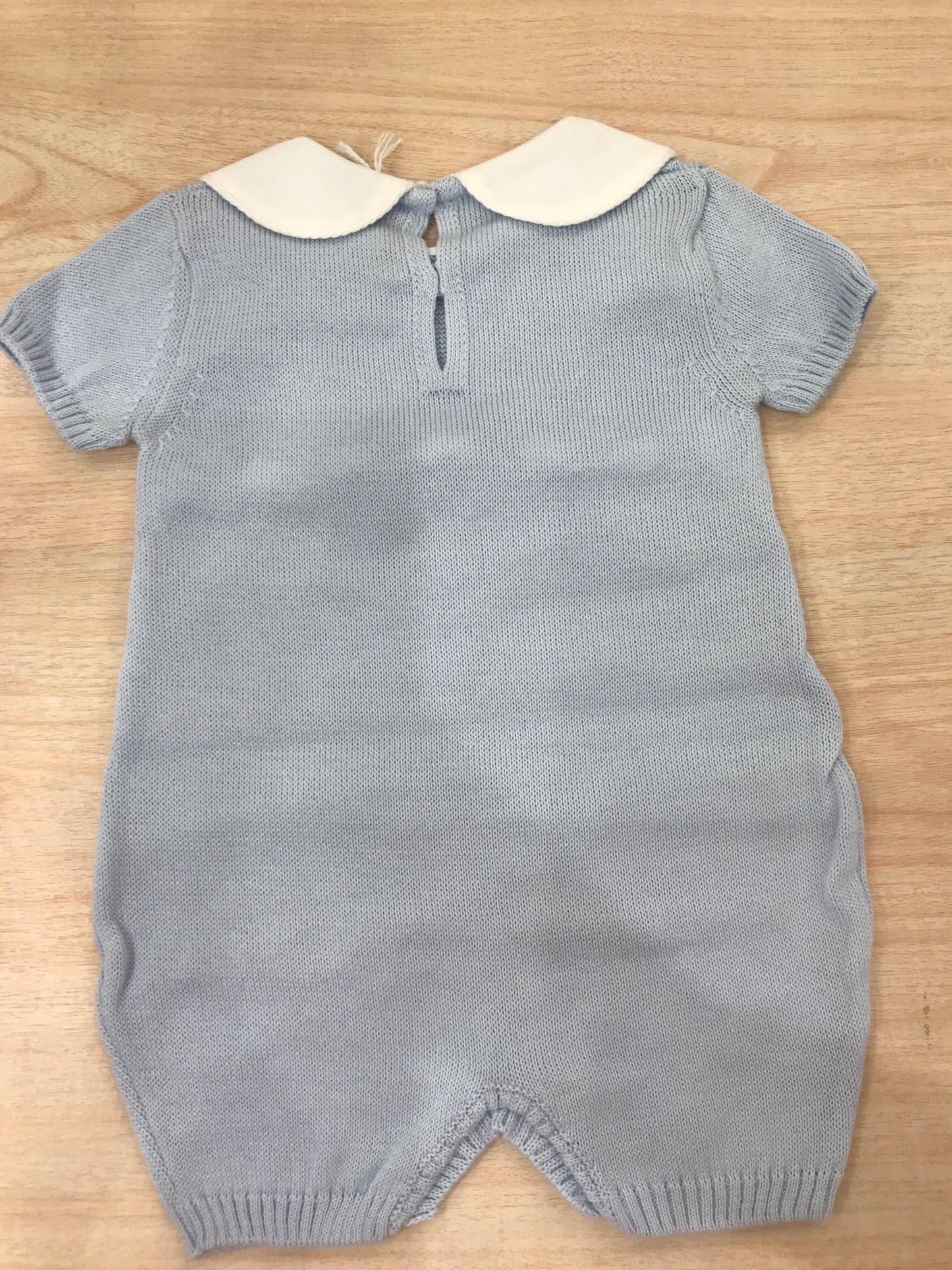 Pagliaccetto Baby Lord in filo mezza manica con passanastro e fiocchetto bianco