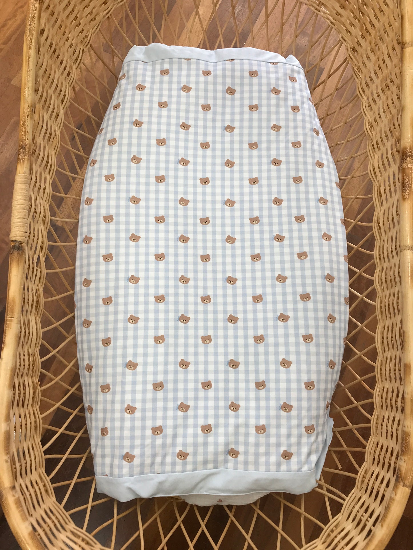 Coperta Nanan in cotone celeste a quadretti con orsetti