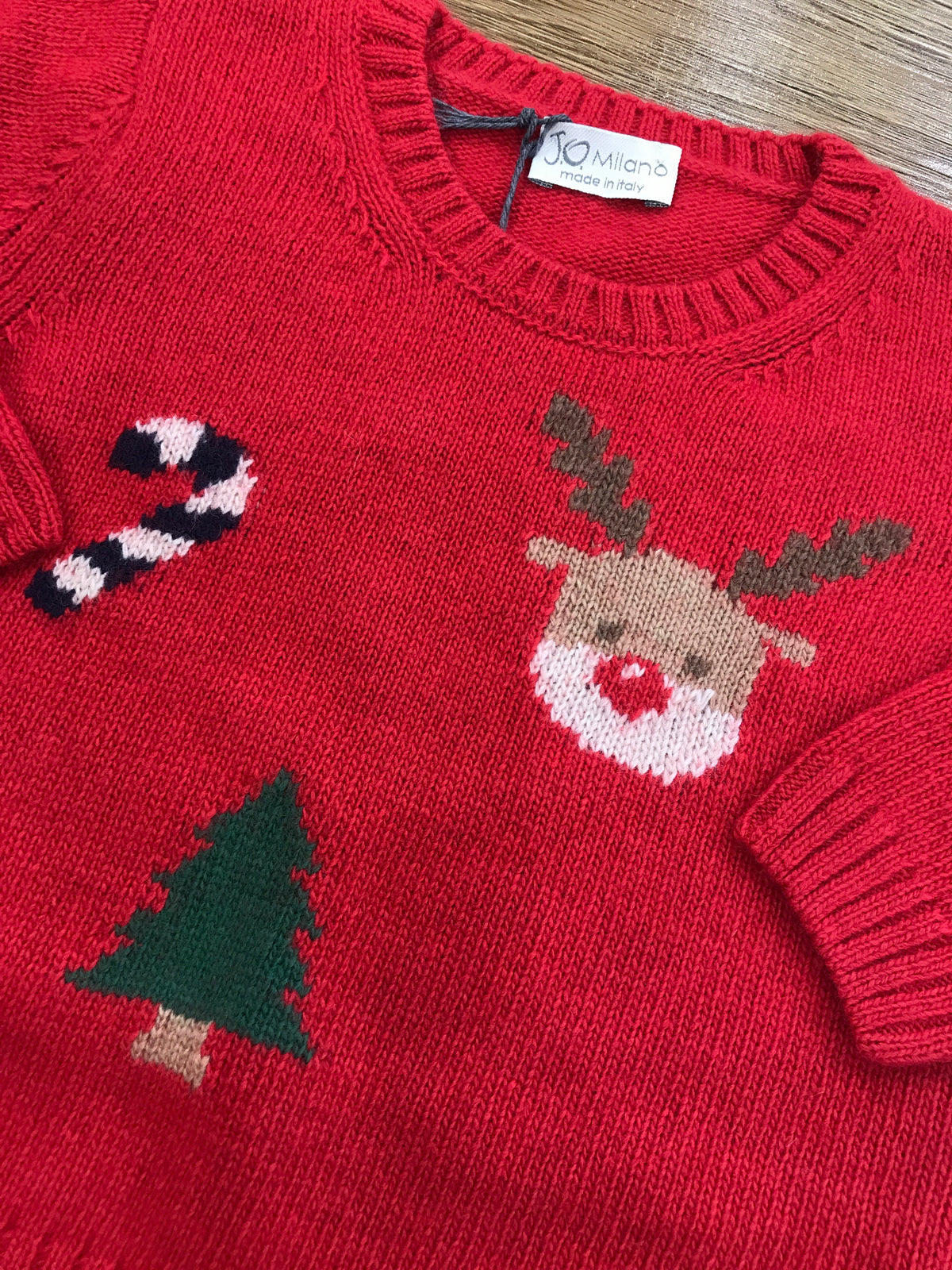 Maglione Jo Milano in lana rosso con piccole decorazioni natalizie sul davanti