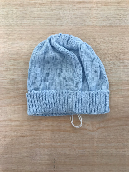 Cappello Baby Lord in filo celeste con cavallo a dondolo bianco