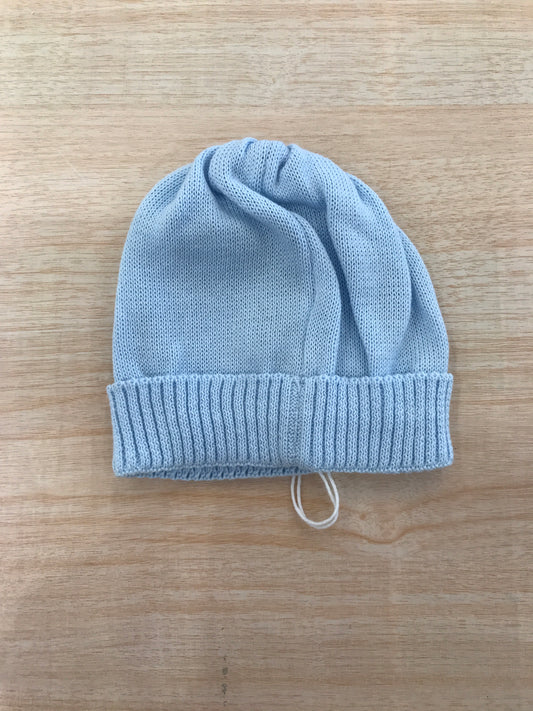Cappello Baby Lord in filo celeste con cavallo a dondolo bianco